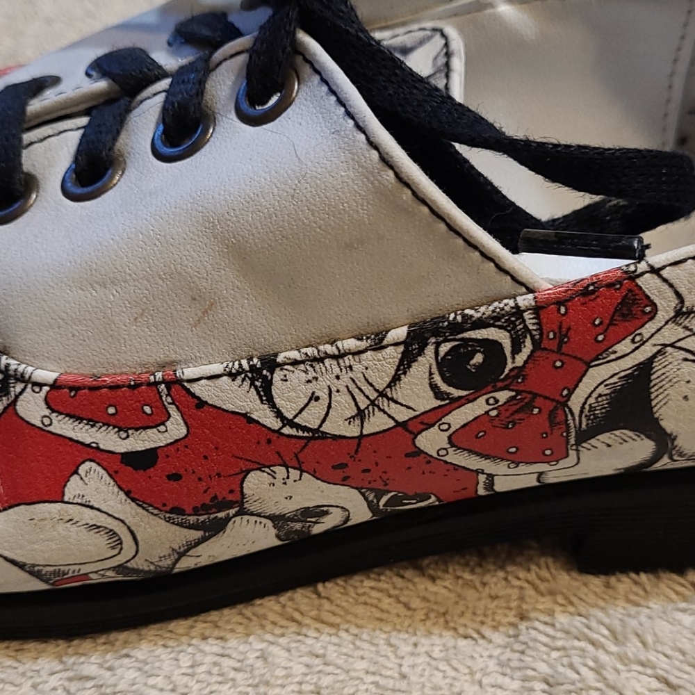 Shoes - Picture 7 of 8